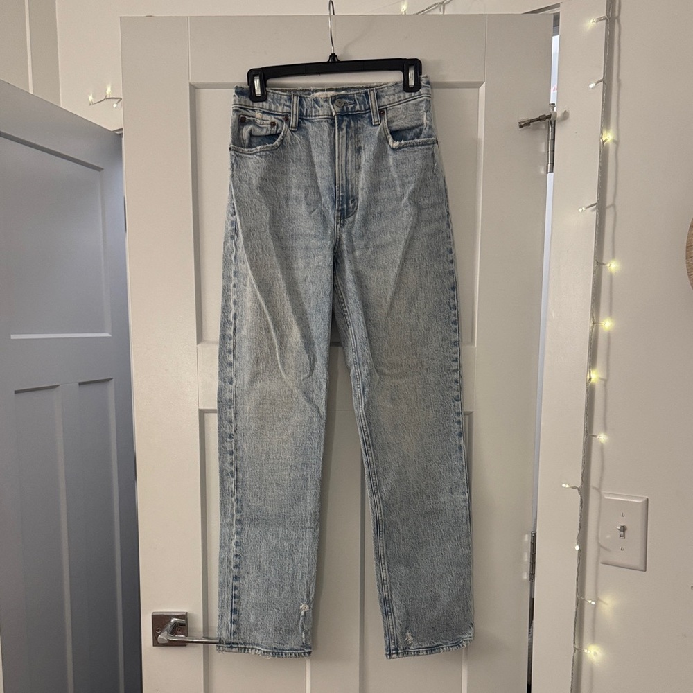Abercrombie & Fitch Women’s 90s Straight Ultra High Rise
